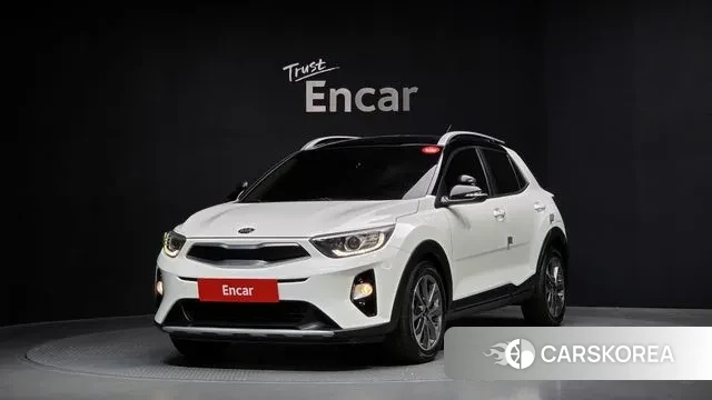 Kia Stonic 2018 Белый из Кореи
