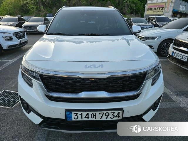 Kia Seltos 2022 Белый из Кореи