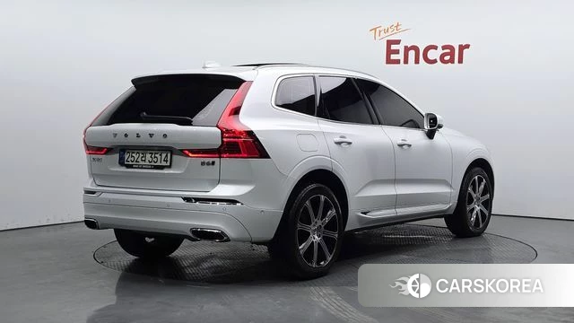 Volvo XC60 second Generation 2021 Белый из Кореи