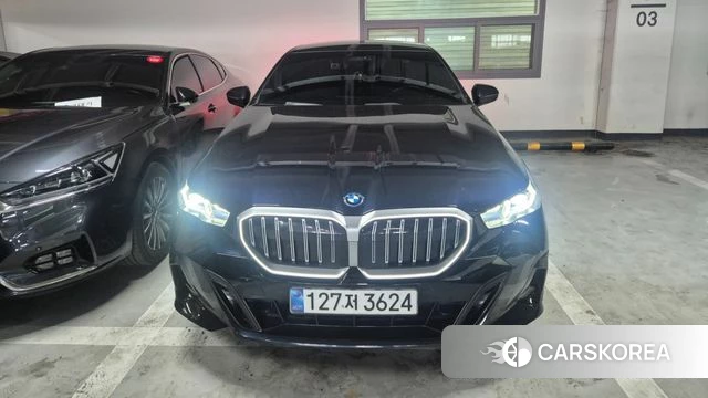 BMW 5 Series (G60) 2025 Синий из Кореи