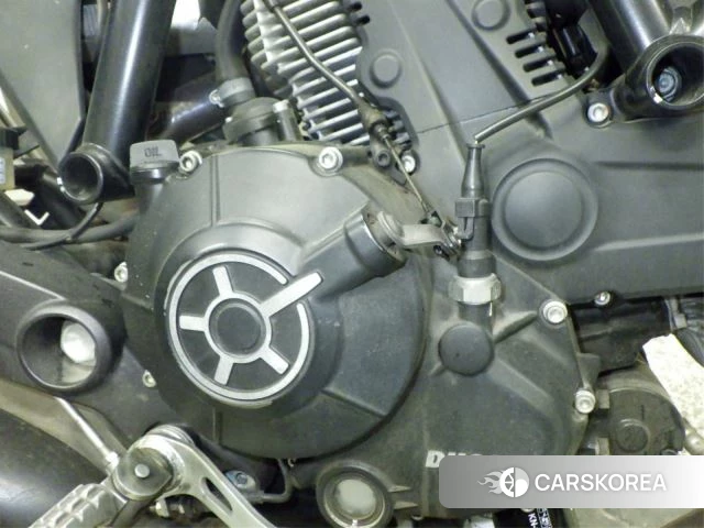 Engine photo