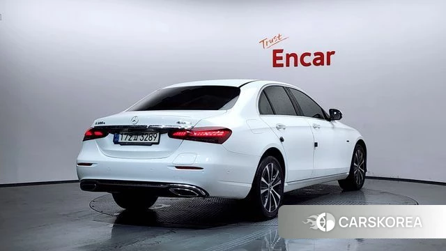 Mercedes-Benz E-Class W213 2020 Белый из Кореи