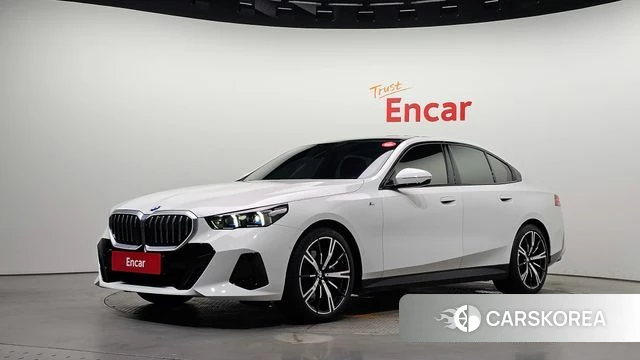 BMW 5 Series (G60) 2024 Белый из Кореи