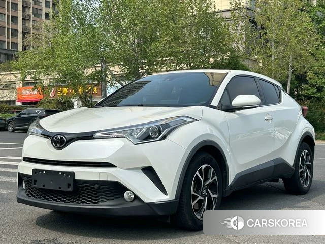 Toyota C-HR 2021 Белый из Китая