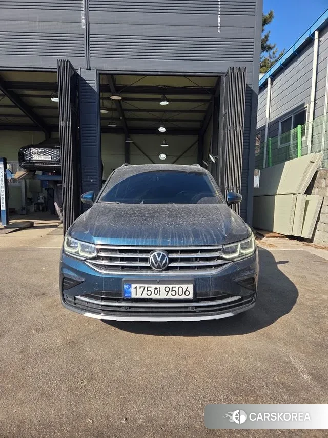 Volkswagen Tiguan second Generation 2023 Синий из Кореи