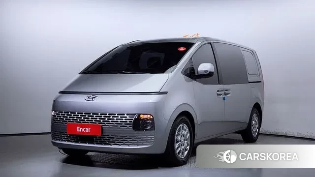Hyundai Staria 2023 Серебряный из Кореи