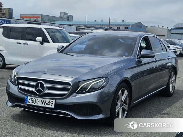Mercedes-Benz E-Class W213 2018 Серый из Кореи