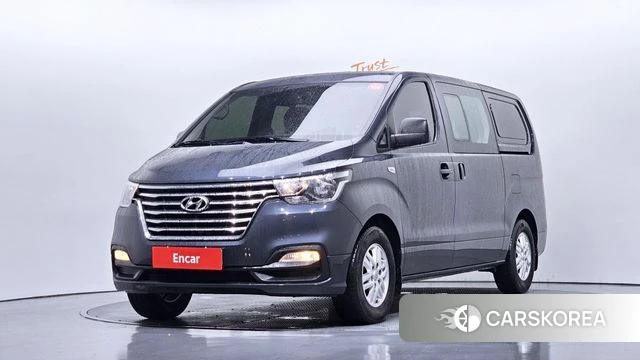 Hyundai The New Grand Starex 2018 Серый из Кореи