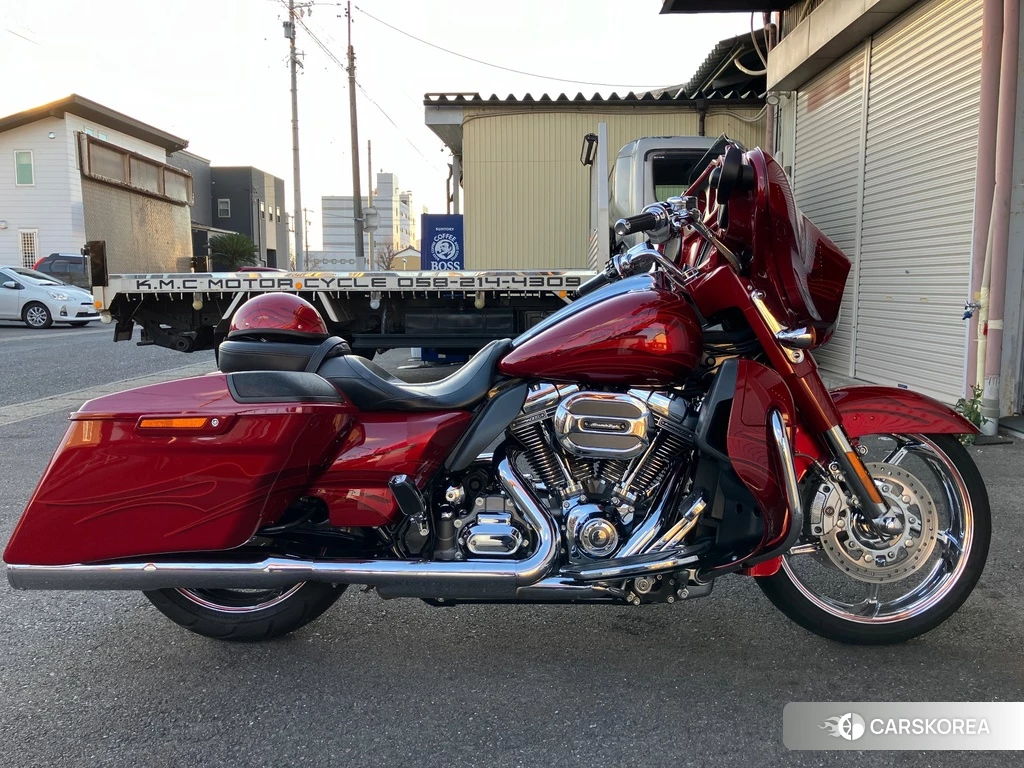 Проданный Harley-Davidson Street Glide FLHXSE1800 CVO 2016 из Японии, фото 2