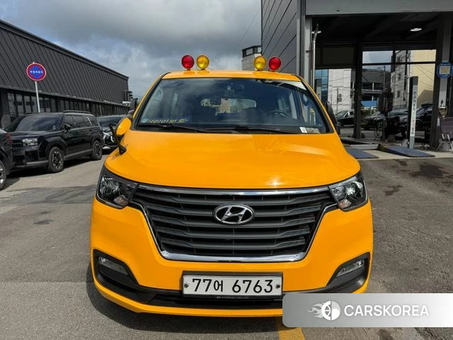 Hyundai The New Grand Starex 2019 Желтый из Кореи