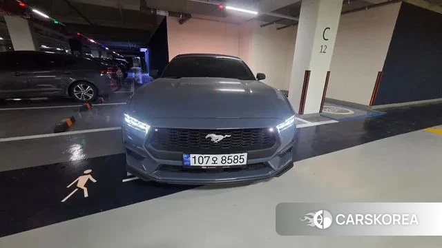 Ford Mustang 7th Generation 2024 Серый из Кореи