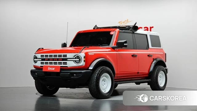 Ford Bronco 6th Generation 2023 Красный из Кореи