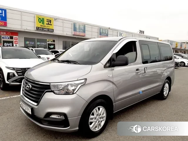 Hyundai The New Grand Starex 2019 Серебристо-серый из Кореи