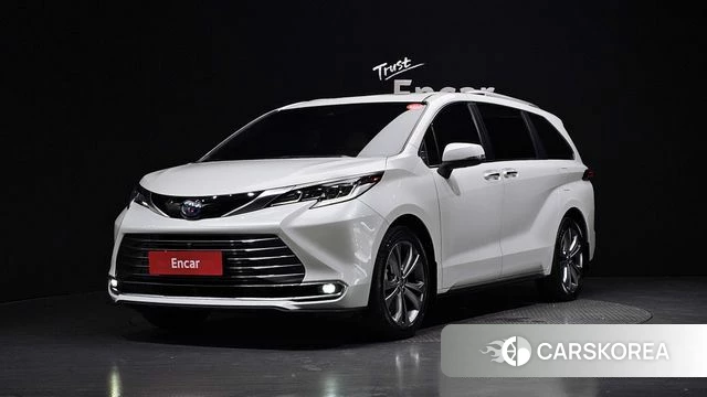 Toyota Sienna 4th Generation 2024 Белый из Кореи