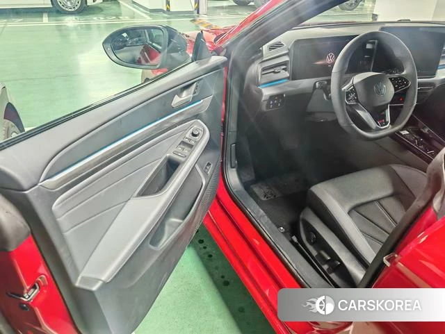 Volkswagen Lingdu 2025 Красный из Китая