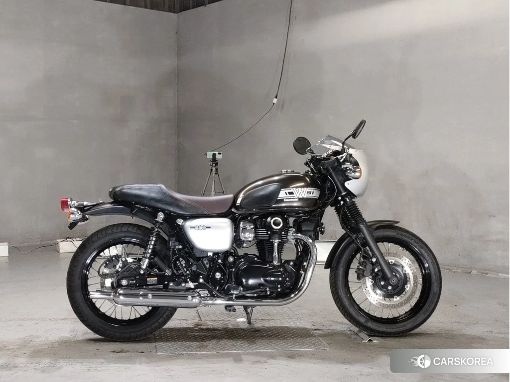 Проданный Kawasaki W800 CAFE 2019 из Японии