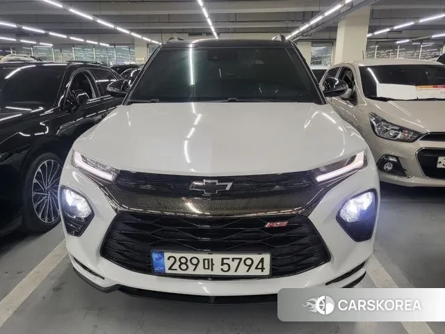 Chevrolet (GM Daewoo) Trailblazer 2022 Белый двухцветный из Кореи