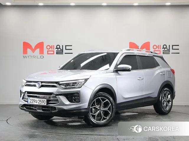 Ssangyong Beautiful Korando 2023 Серебристо-серый из Кореи