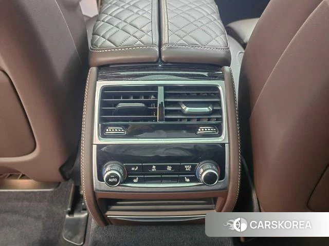 BMW 7 series 2021 Черный из Китая