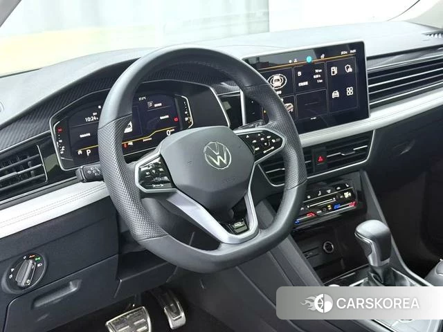 Volkswagen Tiguan L 2023 Черный из Китая