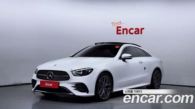 Mercedes-Benz E-Class W213 2023 Белый из Кореи