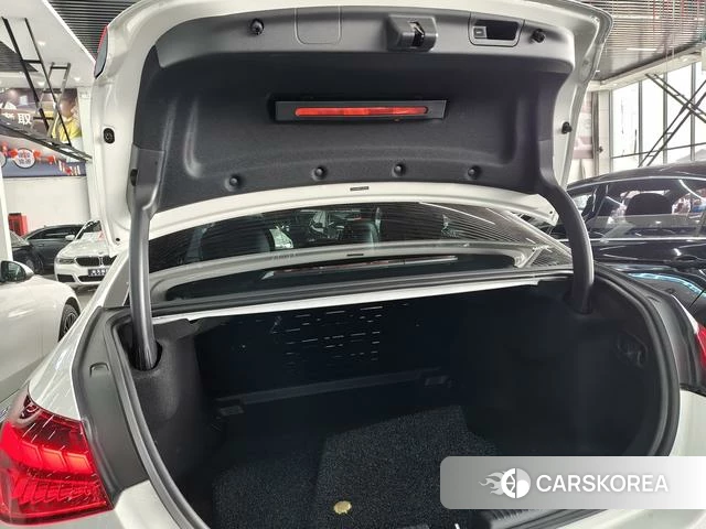 Mercedes-Benz Class C 2023 Белый из Китая