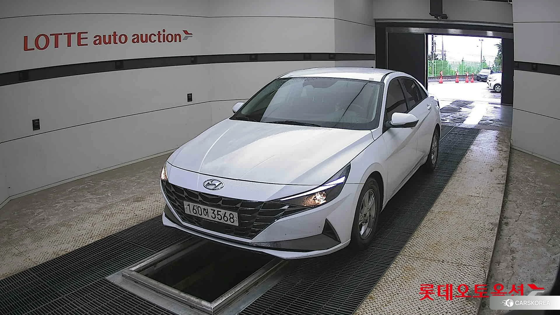 Hyundai Avante 2021 Polar White из Кореи