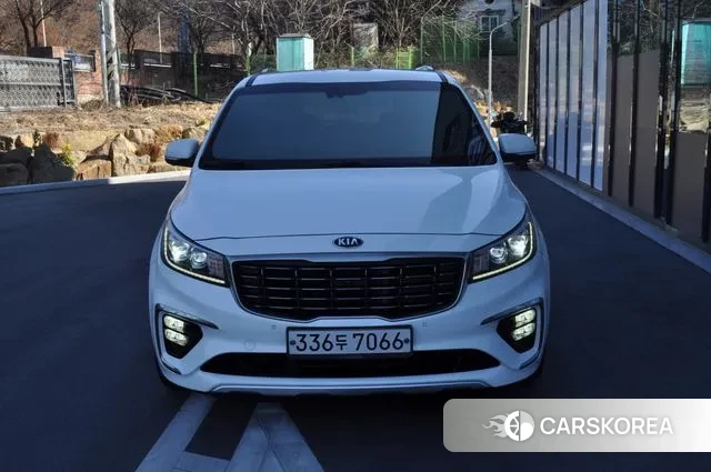 Kia The New Carnival 2018 Белый из Кореи