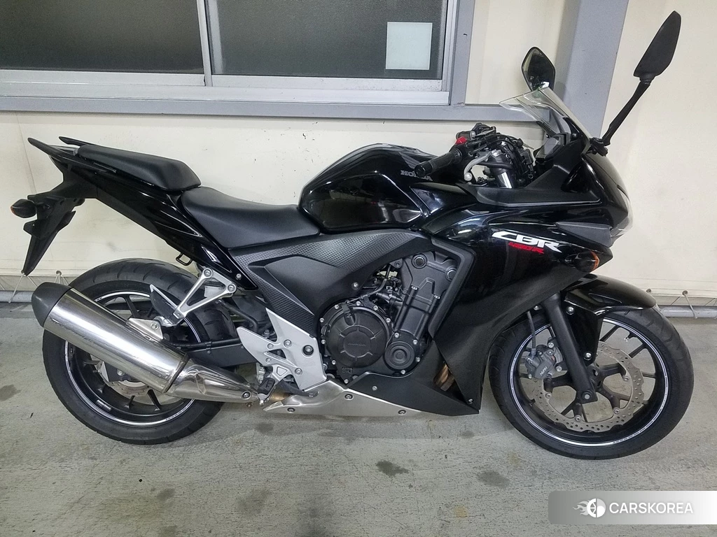 Проданный Honda CBR400R 2013 из Японии
