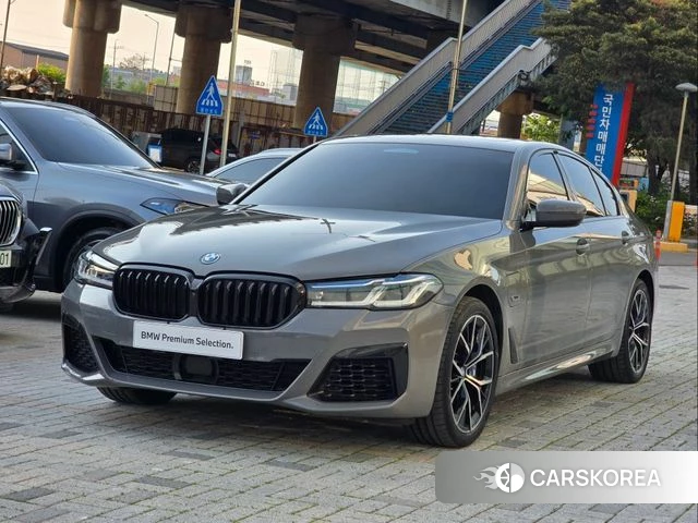 BMW 5 Series (G30) 2022 Серый из Кореи