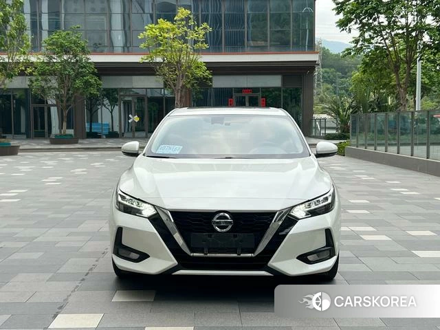 Nissan Xuan Yi 2022 Белый из Китая