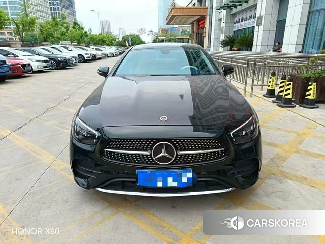 Mercedes-Benz E-class (imported) 2023 Зеленый из Китая