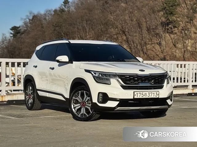 Kia Seltos 2020 Белый из Кореи