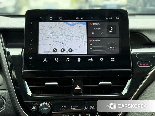 Toyota Camry 2024 Серебристо-серый из Китая