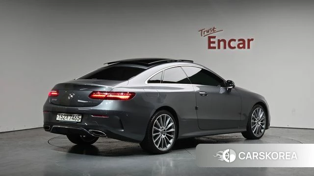 Mercedes-Benz E-Class W213 2020 Серый из Кореи