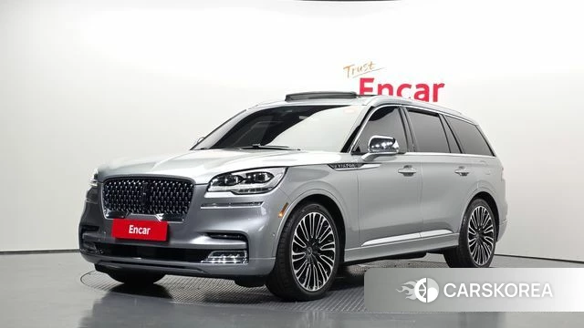 Lincoln Aviator 2nd generation 2020 Серебристо-серый из Кореи