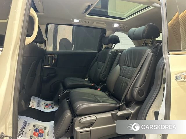Honda Odyssey 2019 Белый из Китая