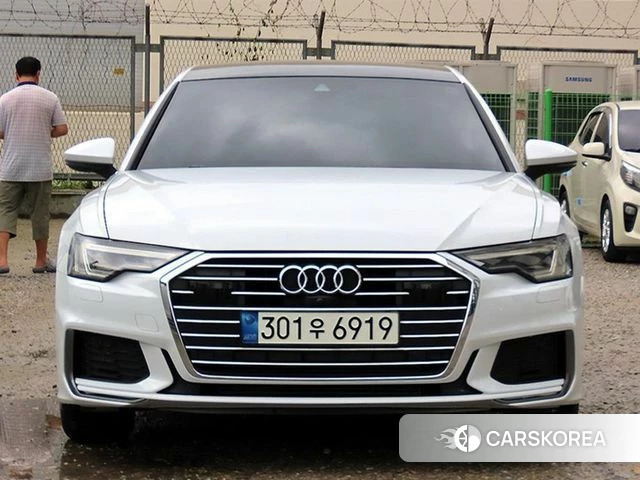 Audi A6 (C8) 2021 Белый из Кореи