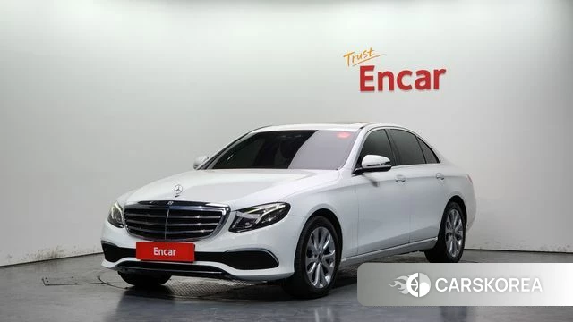 Mercedes-Benz E-Class W213 2019 Белый из Кореи