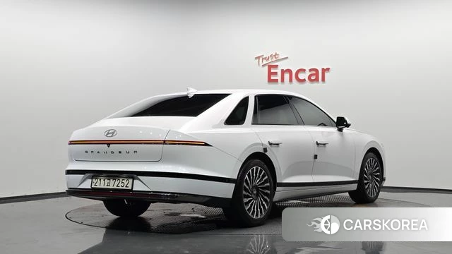 Hyundai Grandeur Hybrid (GN7) 2024 Белый из Кореи