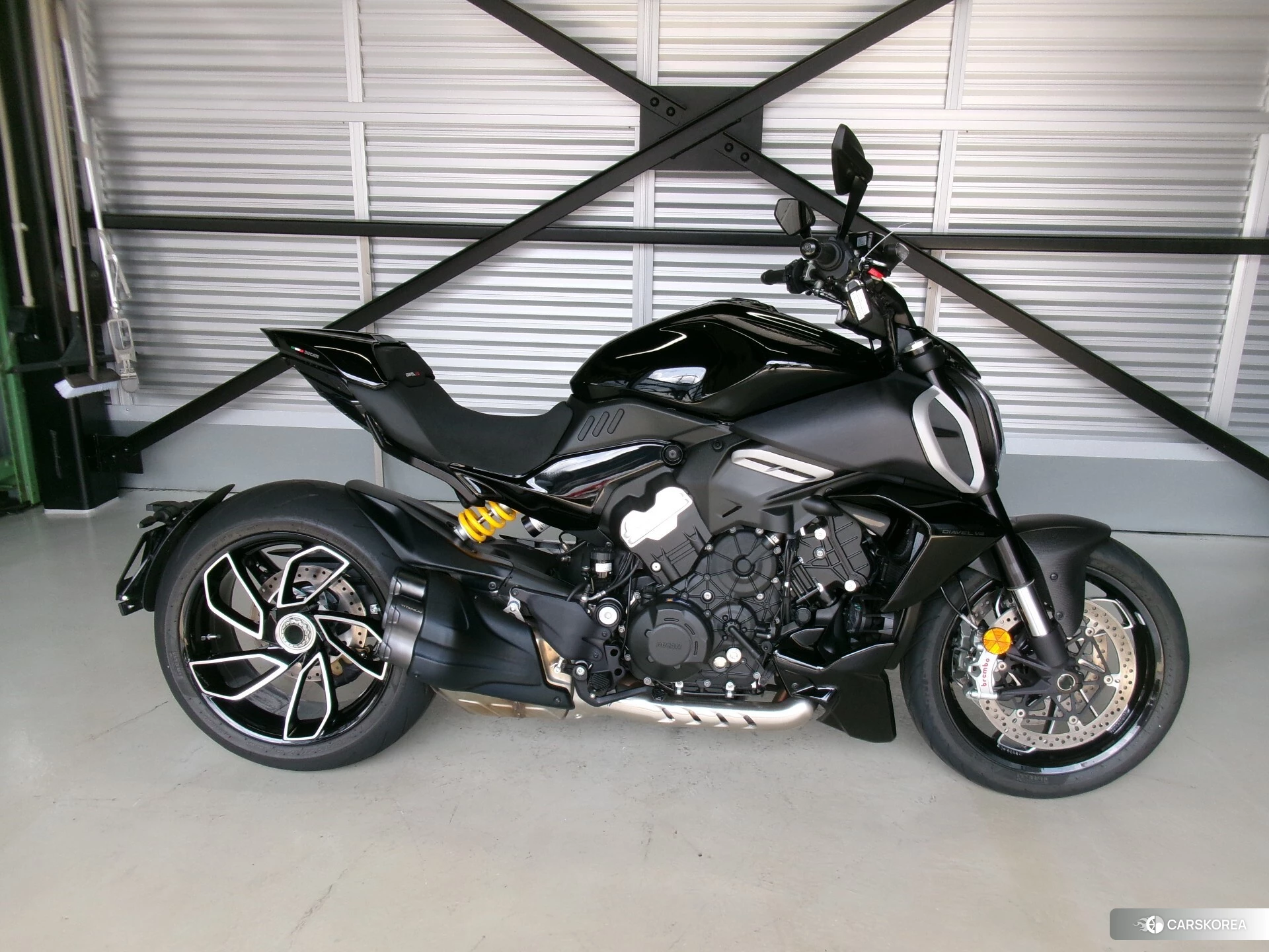Ducati DIAVEL V4 2024 из Японии