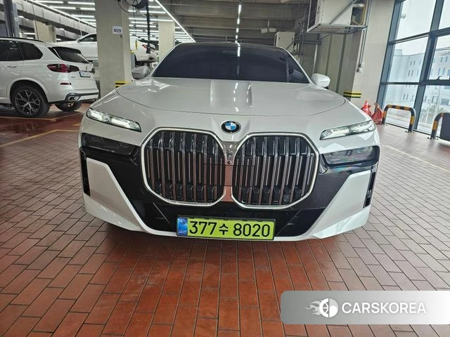 BMW 7 Series (G70) 2025 Белый из Кореи