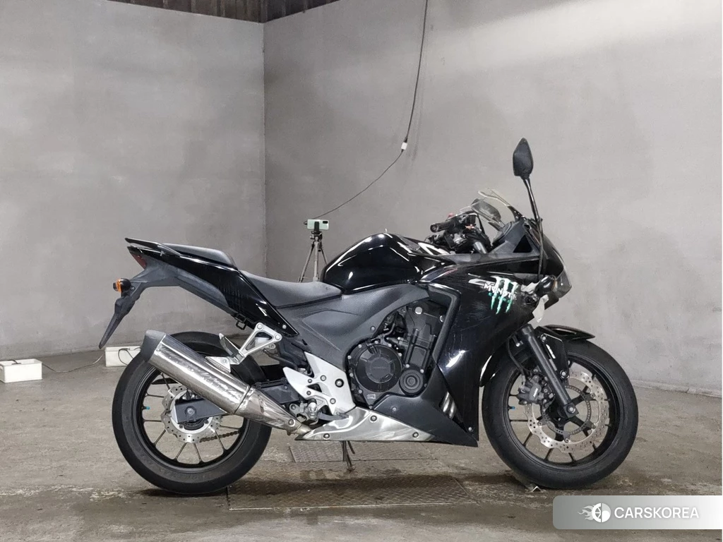 Проданный Honda CBR400R 2013 из Японии, фото 2
