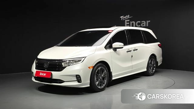 Honda Odyssey 2021 Белый из Кореи