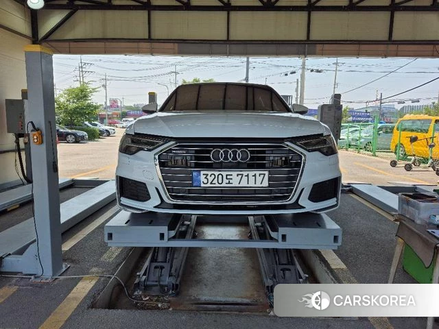 Audi A6 (C8) 2023 Белый из Кореи