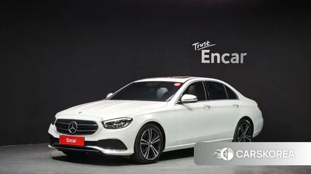 Mercedes-Benz E-Class W213 2021 Белый из Кореи