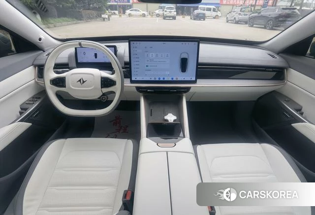 Dongfeng Yipai Yipai 007 2024 Серебристо-серый из Китая