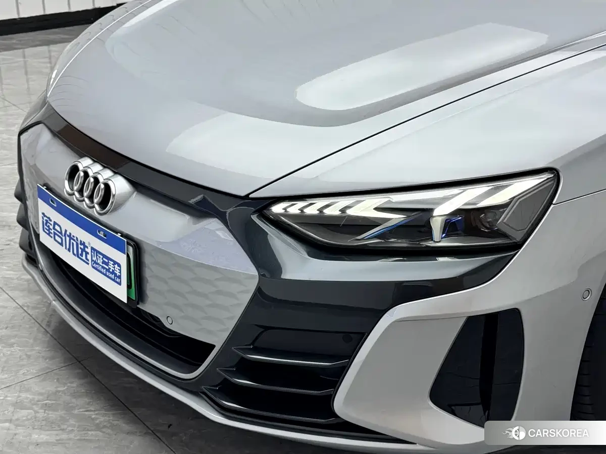 Audi e-tron GT 2024 Silver/gray из Китая