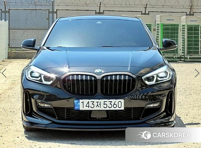 BMW 1 Series (F40) 2022 Черный из Кореи