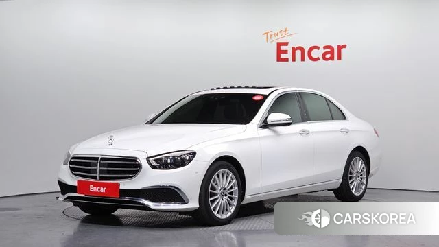Mercedes-Benz E-Class W213 2021 Белый из Кореи